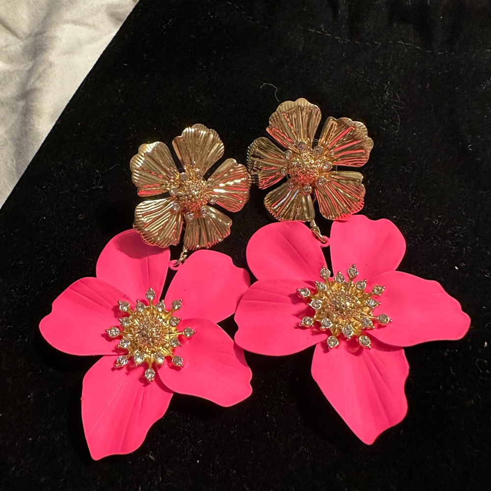 Orchid Lilly Pulitzer earrings pink